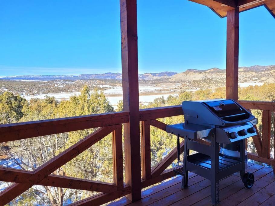 Villa Painted Cliffs-Hot Tub, Amazing Views Between Zion And Bryce Orderville Exterior foto