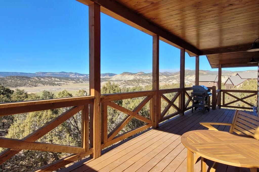 Villa Painted Cliffs-Hot Tub, Amazing Views Between Zion And Bryce Orderville Exterior foto